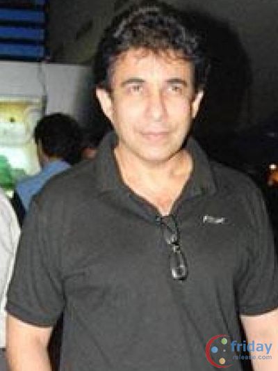 Deepak Tijori Photo