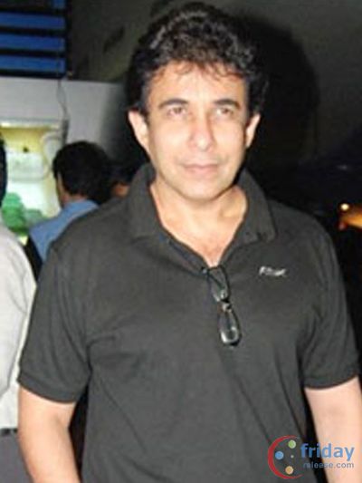 Deepak Tijori Photo