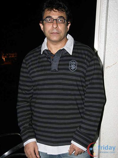 Deepak Tijori Photo