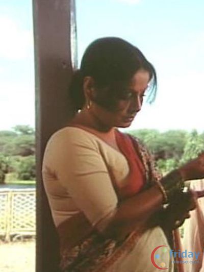 Rakhee Photo
