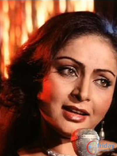Rakhee Photo