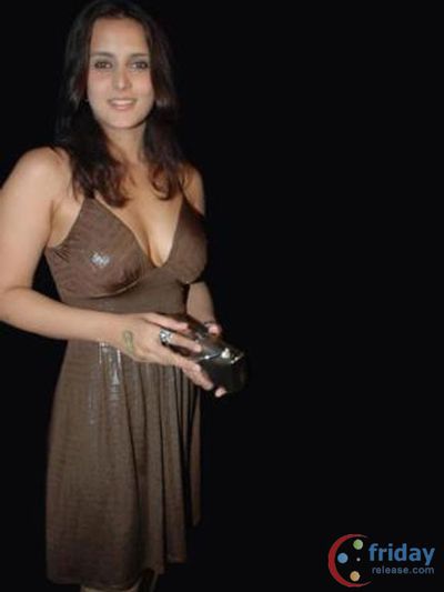 Tulip Joshi Photo