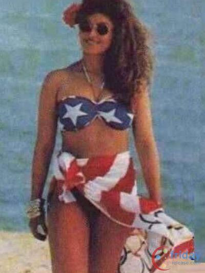 Pooja Bhatt Photo