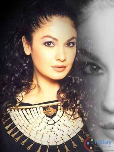 Pooja Bhatt Photo