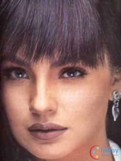 Pooja Bhatt Photo