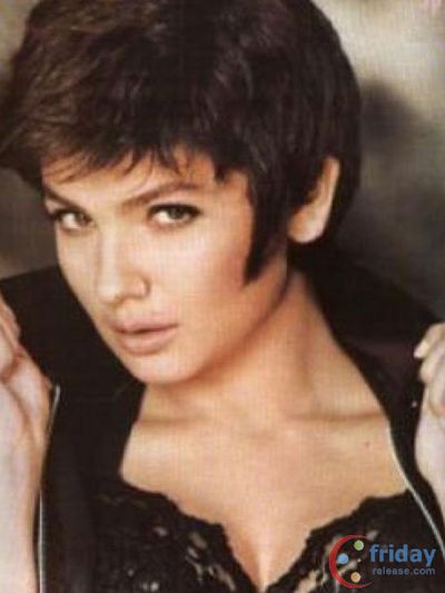 Pooja Bhatt Photo