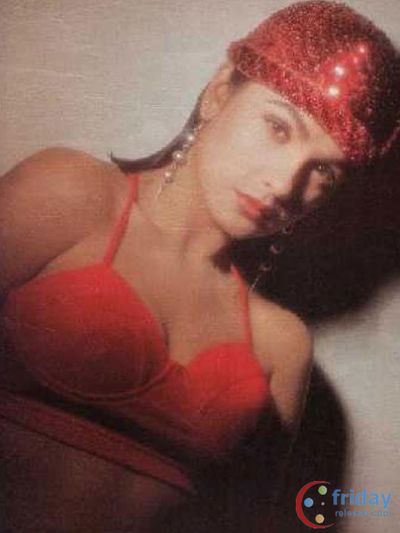 Pooja Bhatt Photo