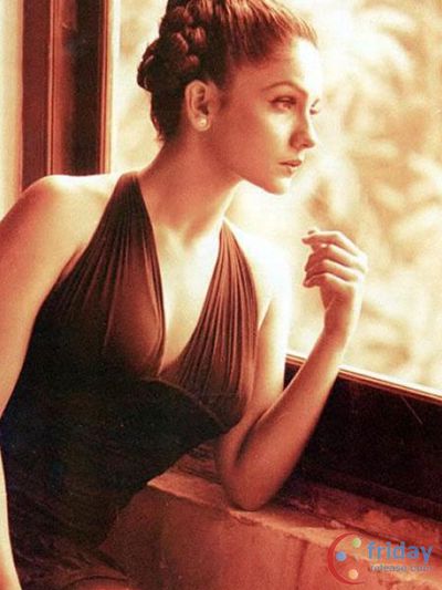 Pooja Bhatt Photo