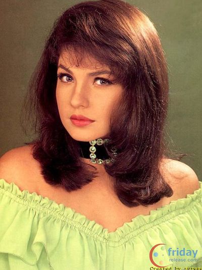 Pooja Bhatt Photo