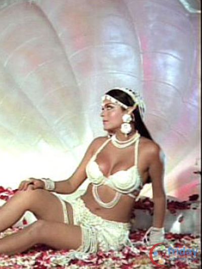 Zeenat Aman Photo