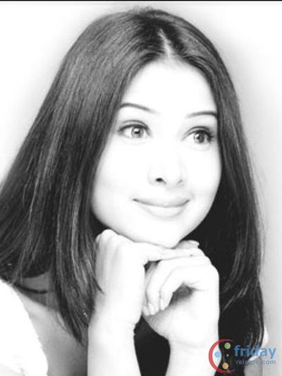 Kim Sharma Photo