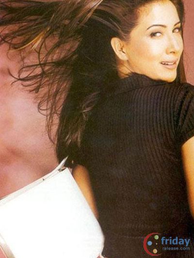 Kim Sharma Photo