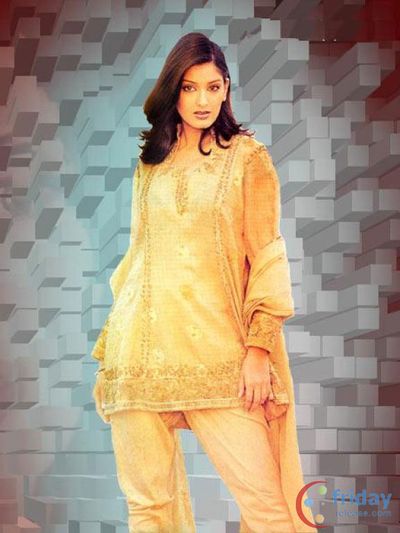 Sonali Bendre Photo