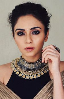 Amruta Khanvilkar