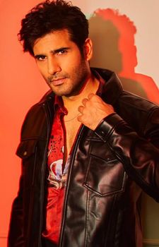 Karan Tacker