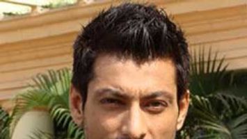 Indraneil Sengupta to play the role of Big B's son