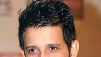 Makers of '3 Bachelors' Have Filed Complaint against Sharman Joshi 