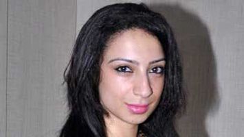 Adult entertainer Shanti Dynamite to debut in Bollywood