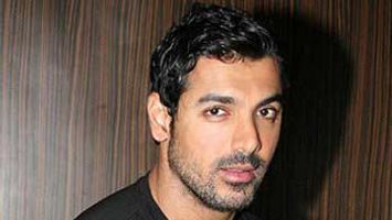 John Abraham to star in \'Hera Pheri 3\' and \'Awara Paagal Deewana 2\'