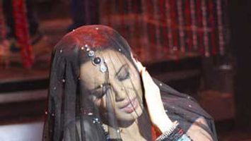 Kangana Ranaut to revive traditional \"Mujra\" in \'Rajjo\'