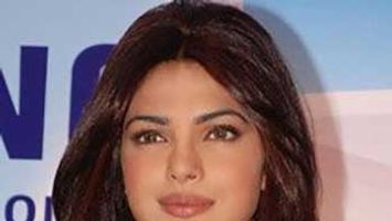 Priyanka turns songstress from actress