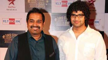 Shankar Mahadevan and Siddharth Mahadevan sing together in '2 States'