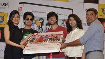 'Yaariyan' team launches DVD at Planet M