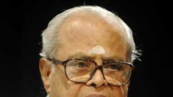 Filmmaker K. Balachander passes away at the age of 84