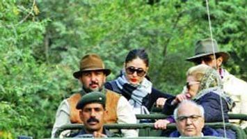 It\'s a Safari time for Saif Ali Khan and Kareena Kapoor!
