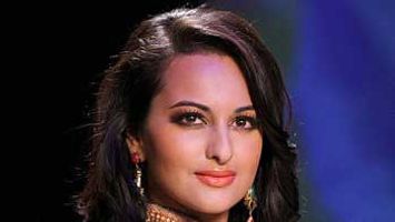 Sonakshi Sinha to groove on Madhuri Dixit\'s dance moves in \'Tevar\'