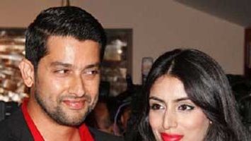 Aftab Shivdasani's wife doesn't want him to star in adult comic capers?