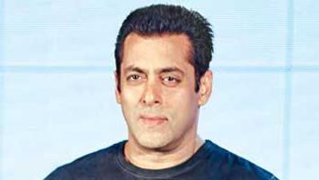 Salman to revisit old memories with his previous leading ladies - Madhuri & Bhagyashree
