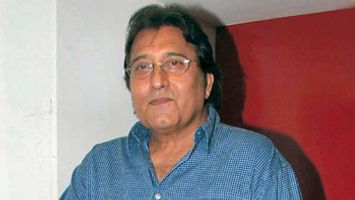 Bollywood’s Legendary Star Vinod Khanna Breathes His Last at 70
