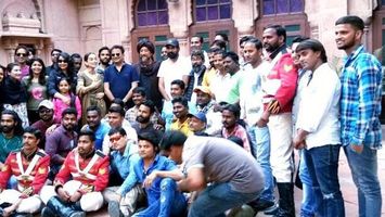 Kangana aka Manikarnika strikes a pose with the entire team on the last day of the shoot!