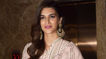 Kriti Sanon conferred Dada Saheb Phalke Award for Bareilly Ki Barfi!
