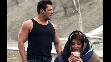 Race 3: Salman Khan turns too hot to handle for Jacqueline Fernandez in the chilly Sonmarg!
