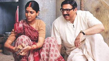 Sunny Deol and Sakshi Tanwar’s film ‘Mohalla Assi’ finally to release after 2 years!