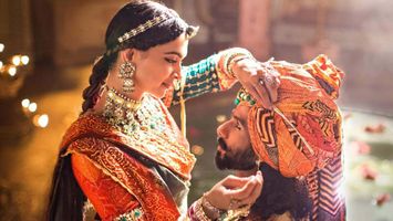 The hard work of Sanjay Leela Bhansali is paying off; ‘Padmaavat’ collects a whopping Rs. 32 crores on Friday!