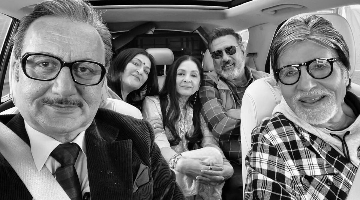 Amitabh Bachchan, Anupam Kher, Neena Gupta, and Boman pose for a selfie for their upcoming film Uunchai, fans say, 'Legends in one frame'