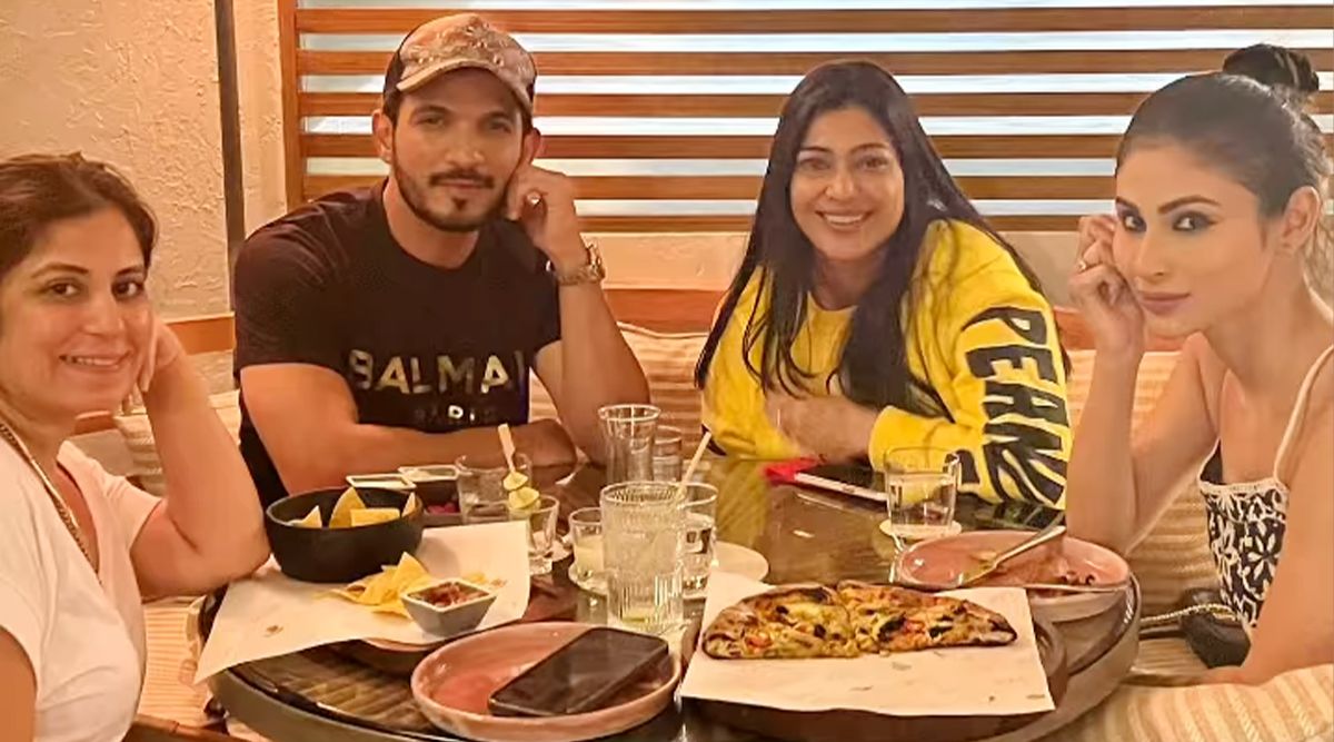 Mouni Roy reunites with ‘Naagin’ co-star Arjun Bijlani for dinner; shares photographs
