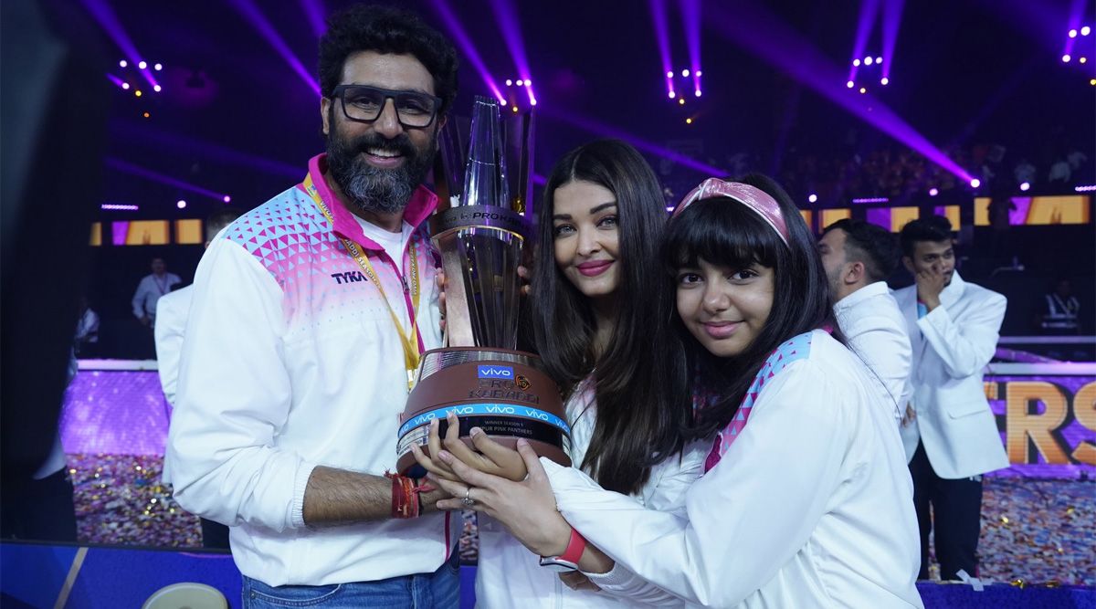 Aishwarya Rai Bachchan, Abhishek Bachchan along with daughter Aaradhya Bachchan CONGRATULATES Jaipur Pink Panthers
