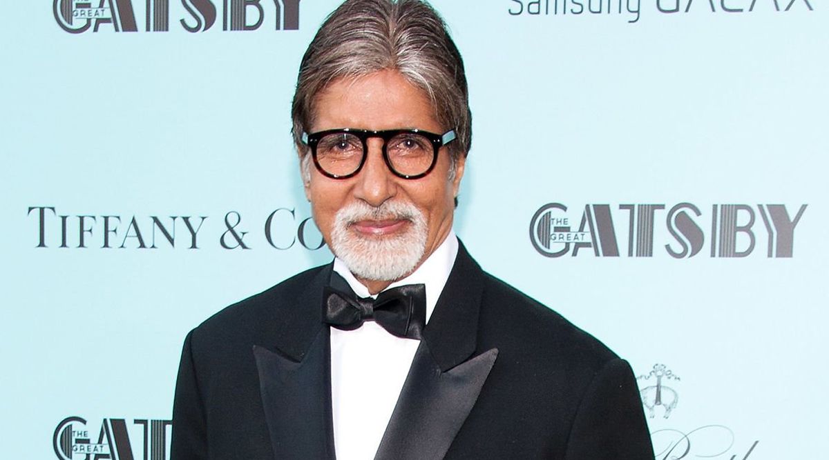 Big B Open Heartedly 'GAVE MONEY' To A Girl Selling Roses