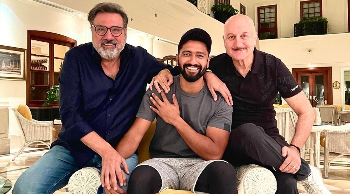 Boman Irani, Anupam Kher and Vicky Kaushal are seen posing in one frame grabs fans attention