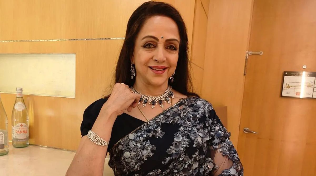 Did You Know? Hema Malini Was Requested To Slide Down Her Saree By A Director! Was Told 'That’s What They Want..’
