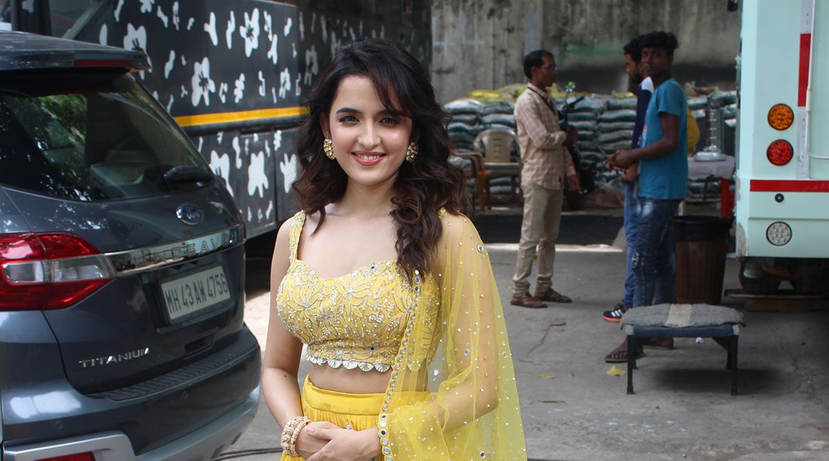 Shirley Setia spotted on the sets of Dance India Dance
