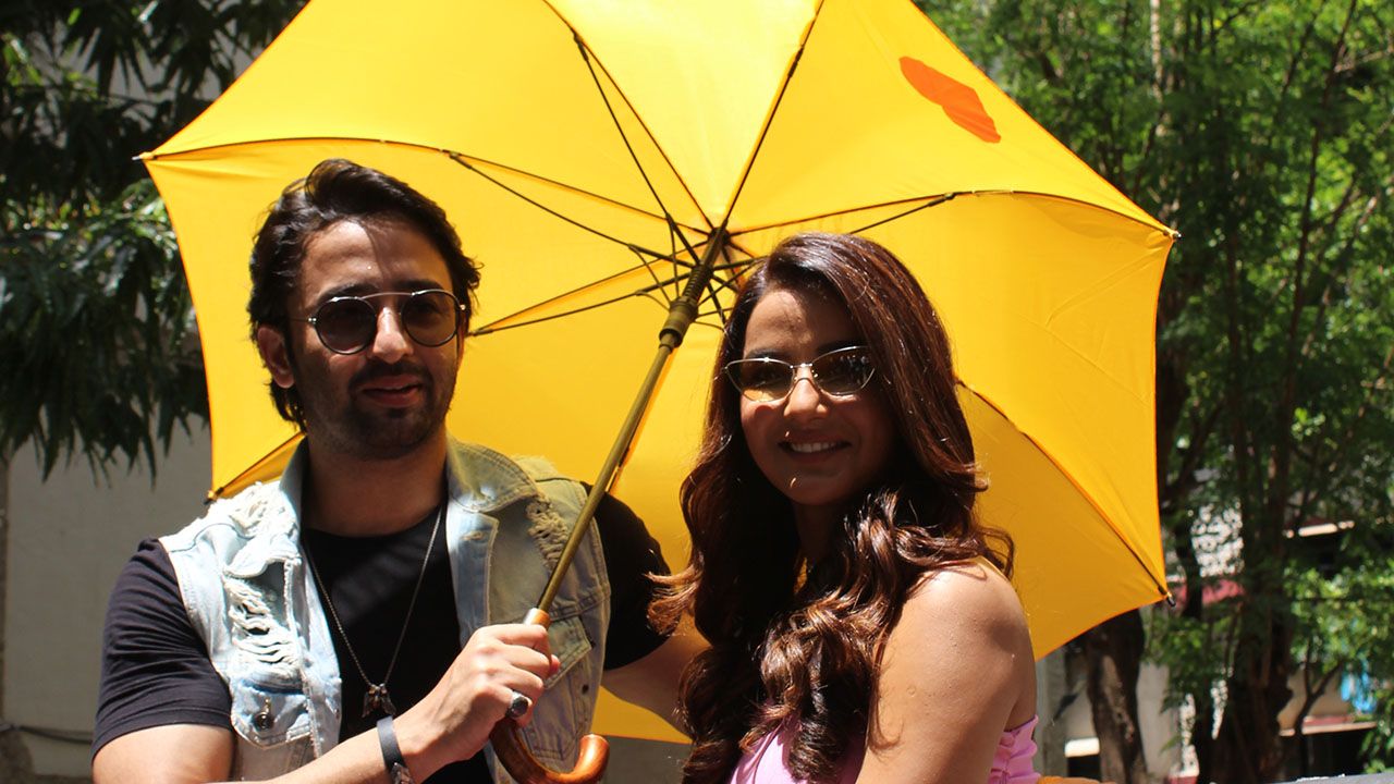 Jasmin Bhasin and Shaheer Sheikh spotted promoting their song Iss Baarish Mein