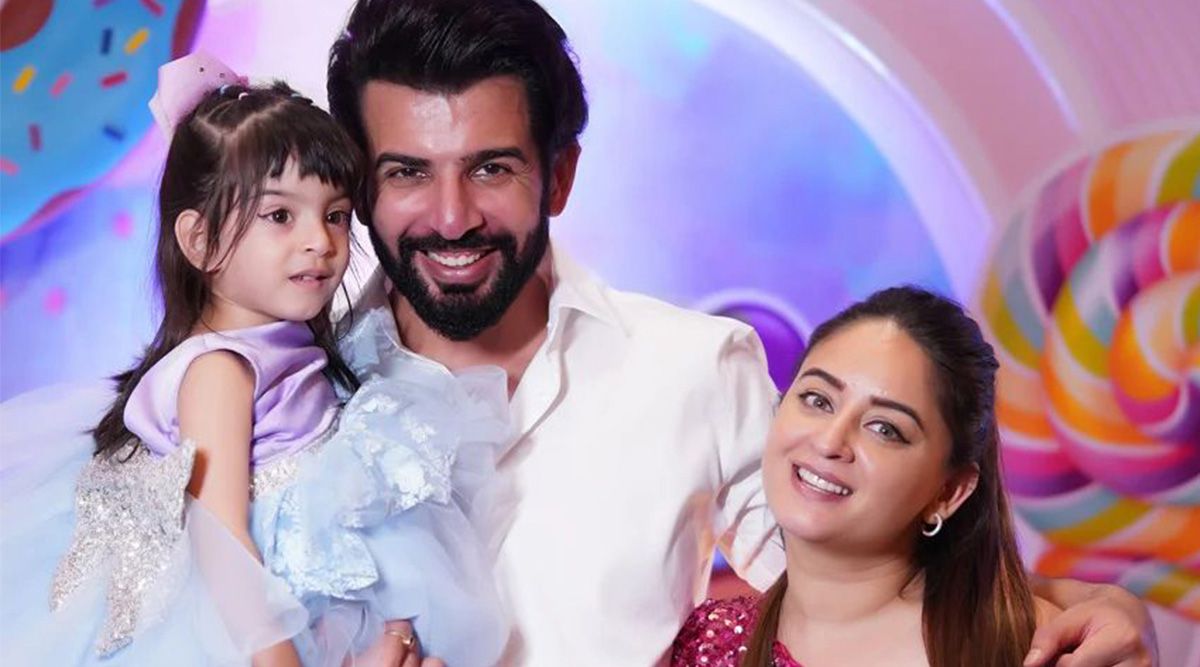 On their 12th wedding anniversary, Jay Bhanushali wishes his wife, Mahhi Vij with a sweet family photo