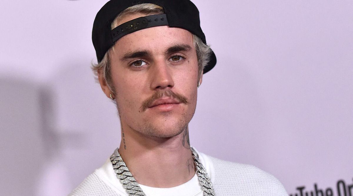 Following a diagnosis of Ramsay Hunt Syndrome, Justin Bieber resumes his Justice world tour