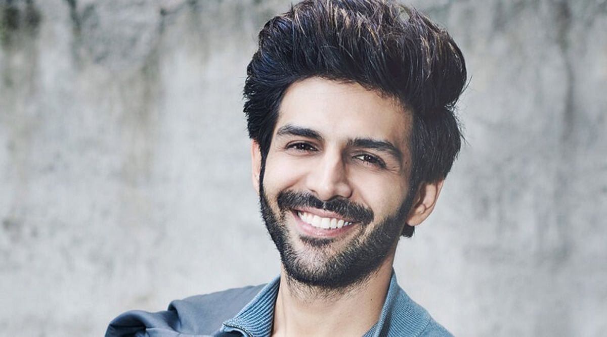 Kartik Aaryan feels LOVED, shares a clip of fans coming out in huge numbers to meet him