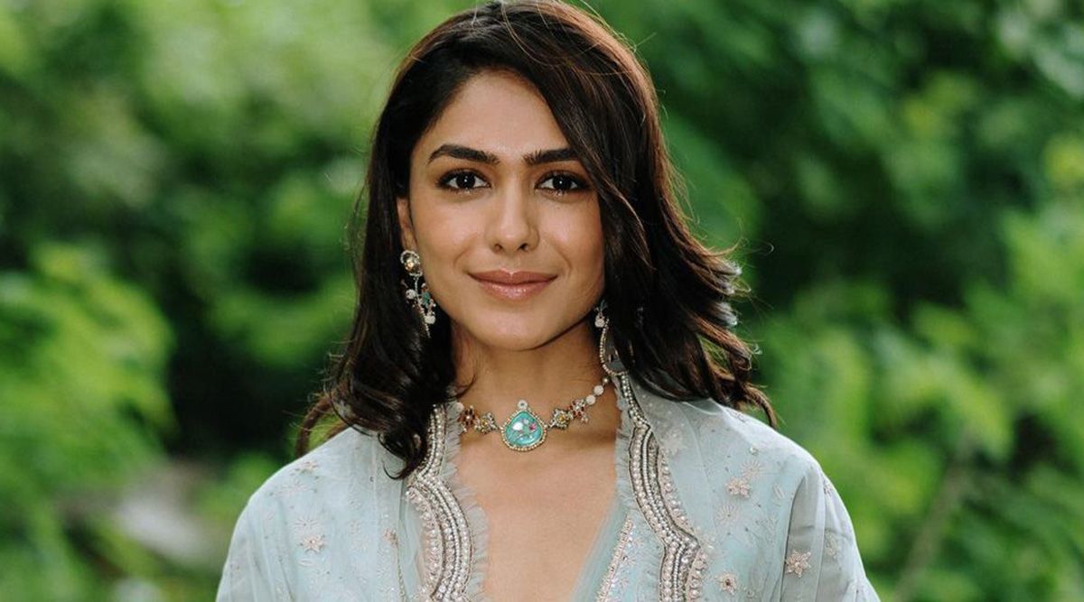 Actress Mrunal Thakur’s FUN BANTER with a fan on a marriage proposal is cute; Check out how the fan proposed to her!